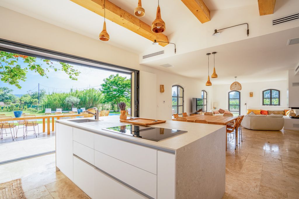 Villa De La Mer French Riviera Olivers Travels 5