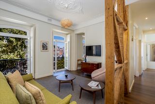 Apartment Quelhas Lisbon Olivers Travels 1