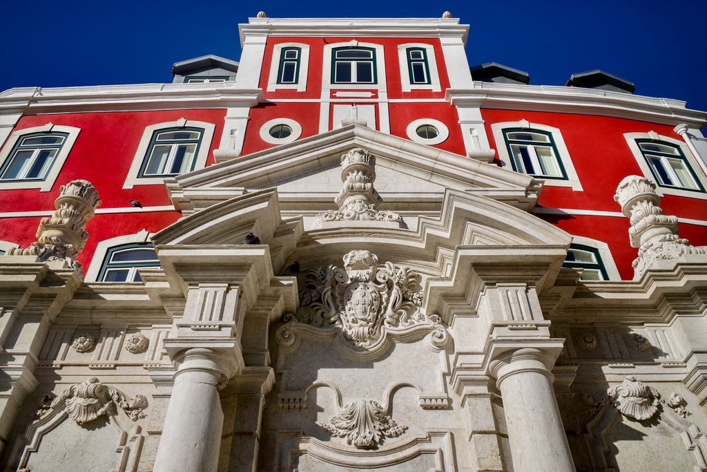 Apartment Quelhas Lisbon Olivers Travels 4