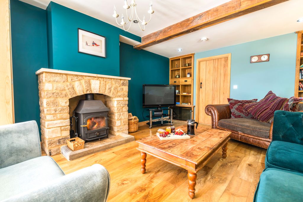 Blossom Cottage Cotswolds Oliver Travels 3