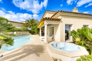 Maison Pommiers Provence CH OliversTravels 1