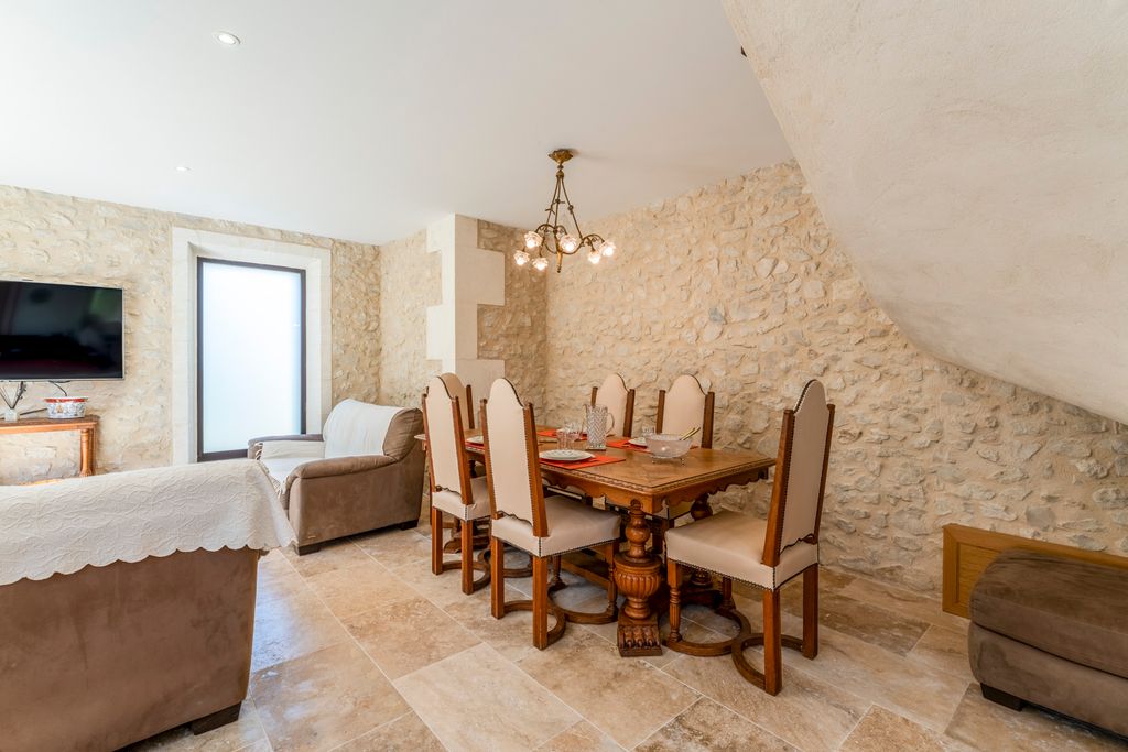 La Petite Bouscarle Provence Olivers Travels 4