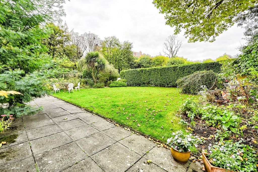 Apartment Phillimore London OliversTravels 5