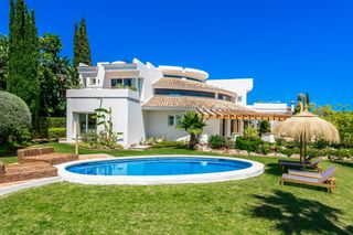 Villa Flamingo CostaDelSol Olivers Travels 1