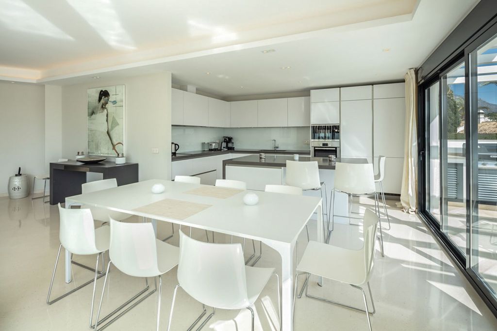 Villa Viento CostaDelSol Olivers Travels 4