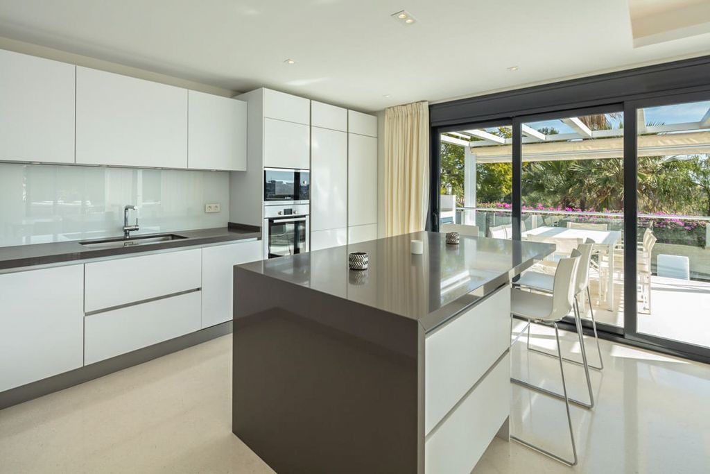 Villa Viento CostaDelSol Olivers Travels 5