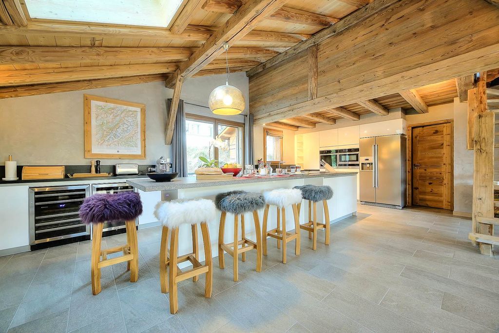 Chalet Blitzen Chamonix France OliversTravels 5