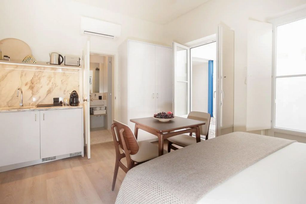Apartment Mamede Lisbon Olivers Travels 2