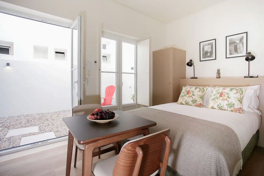 Apartment Mamede Lisbon Olivers Travels 3