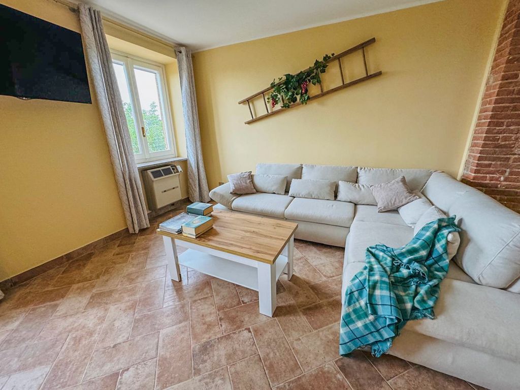 Casa Mantello Piedmont Olivers Travels 5