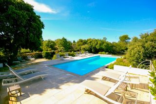 Mas de Bonnieux Provence CH OliversTravels 1