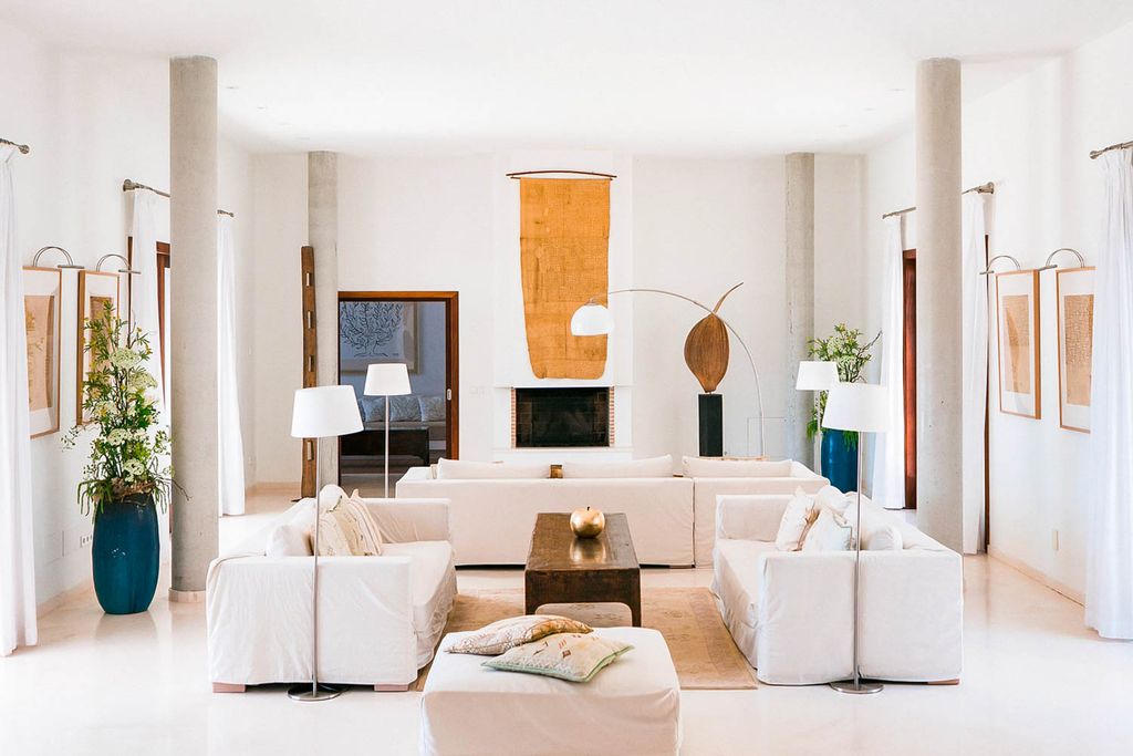 Villa Pajaritos Ibiza Spain OliversTravels 4