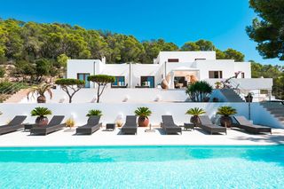Villa Pajaritos Ibiza Spain OliversTravels 1