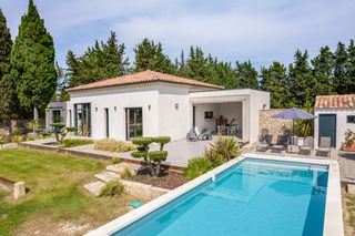 Maison Vert Ete Provence Olivers Travels 1