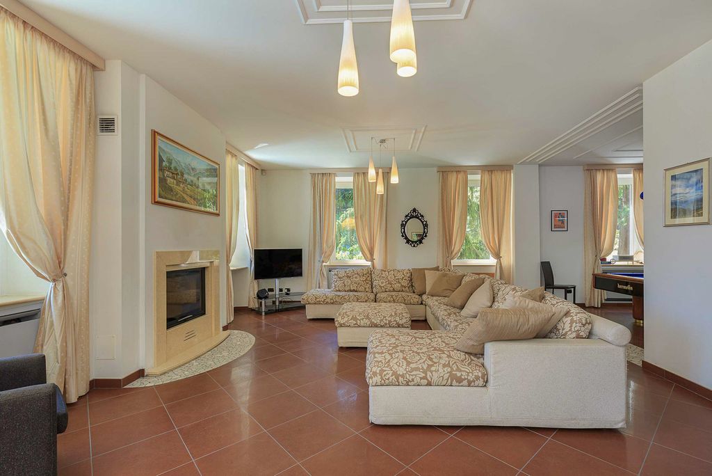 Villa Zaren Italian Lakes Olivers Travels 3