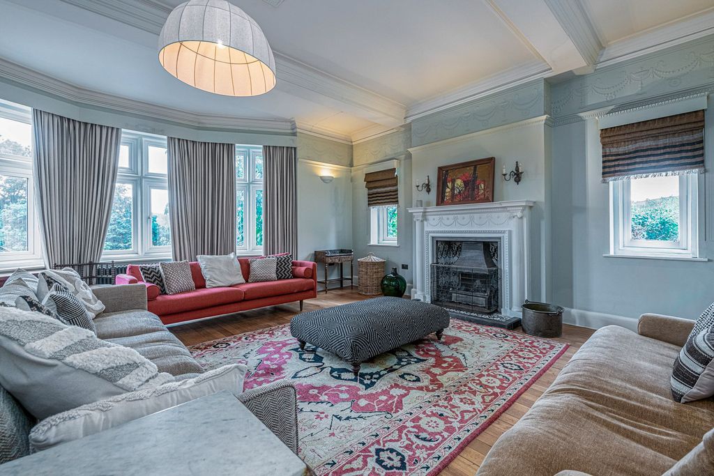 Menai Manor Anglesey Olivers Travels 3