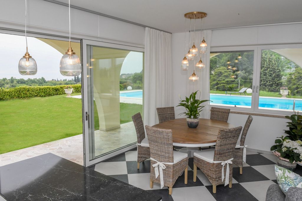 Villa Alfiere Lake Garda Olivers Travels 4