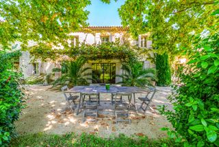 La Prairie Fleurie Provence Olivers Travels 1