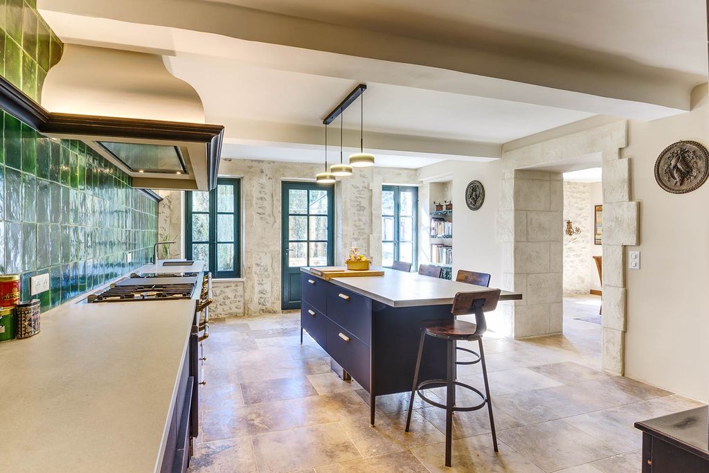 Maison Artistique CH Provence OliversTravels 5