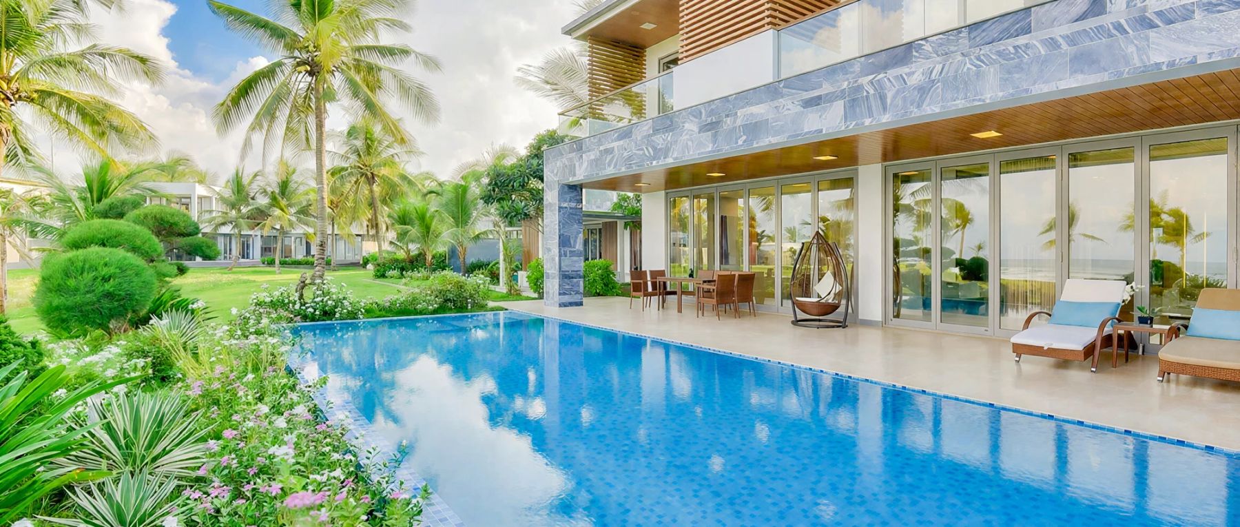 001 villa khach da nang olivers travels desktop center