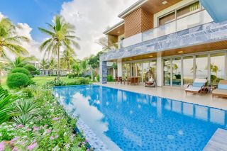 Villa Khach Da Nang OliversTravels 1