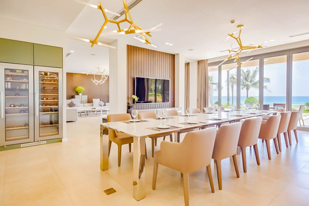 Villa Khach Da Nang OliversTravels 4