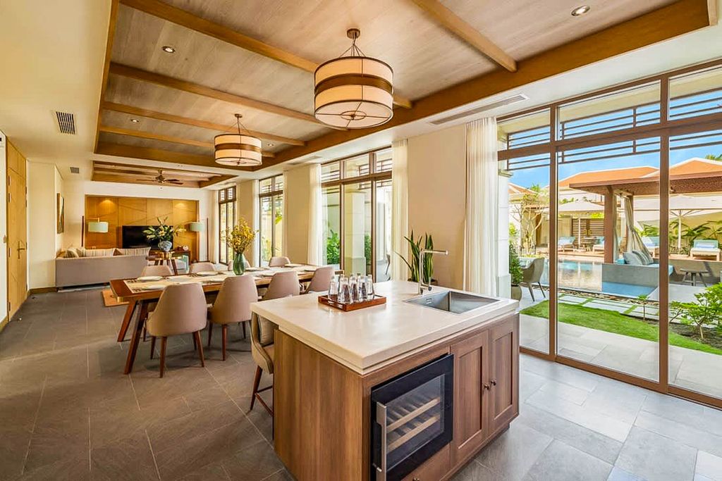 Villa Carinae Da Nang OliversTravels 2