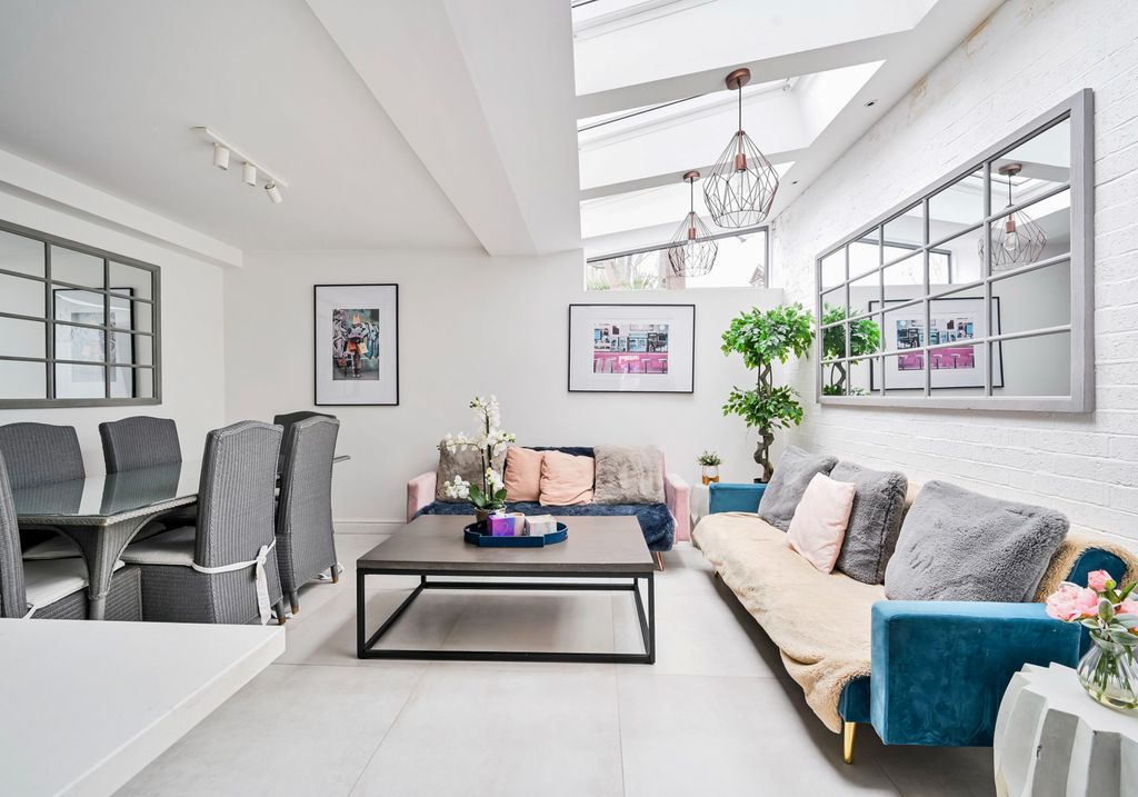 Cale Townhouse London Olivers Travels 3