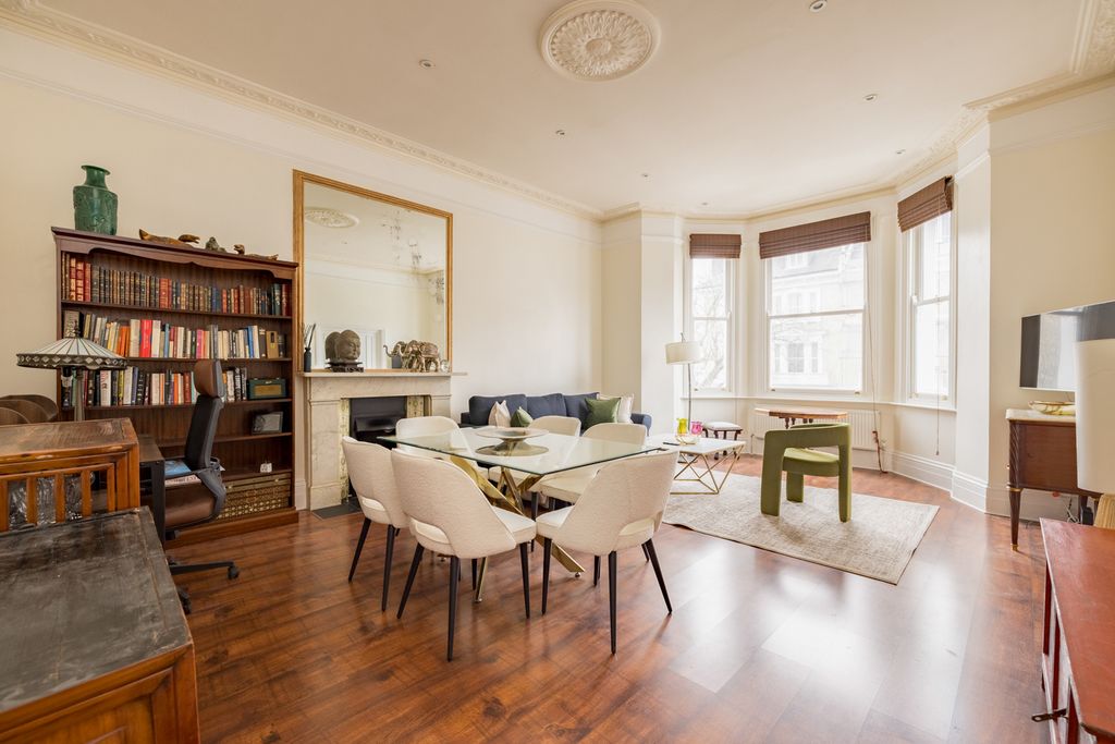 Redcliffe Apartment London Olivers Travels 1