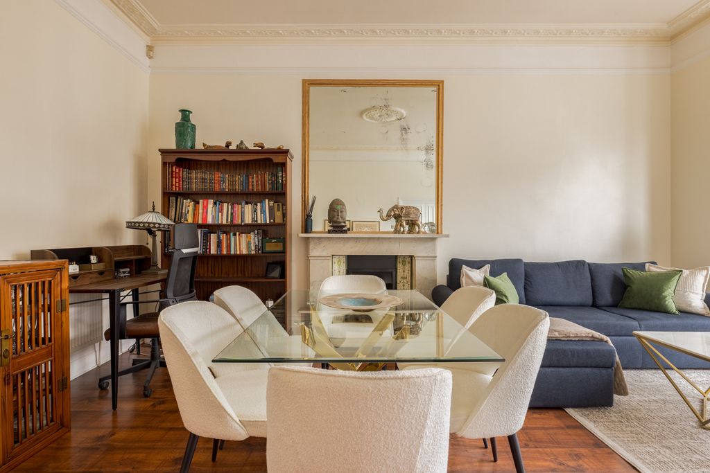 Redcliffe Apartment London Olivers Travels 3