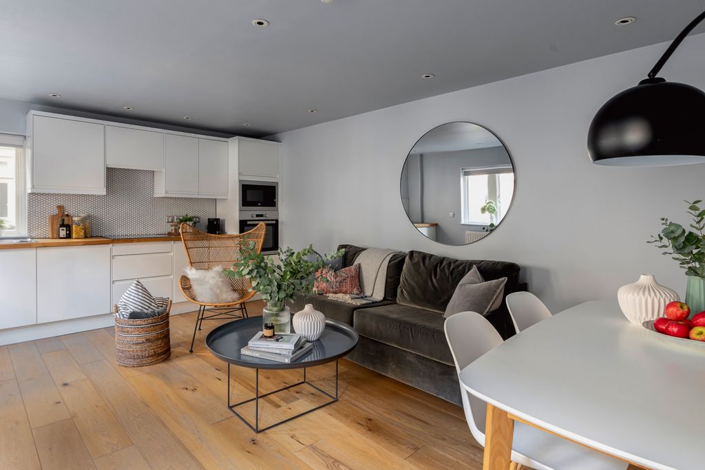 Beau Apartment V Bath Olivers Travels 2