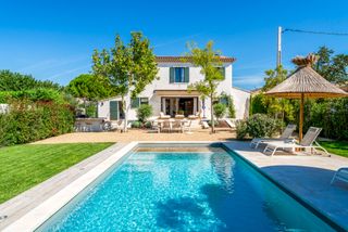 Le Mas Serene Provence Olivers Travels 1