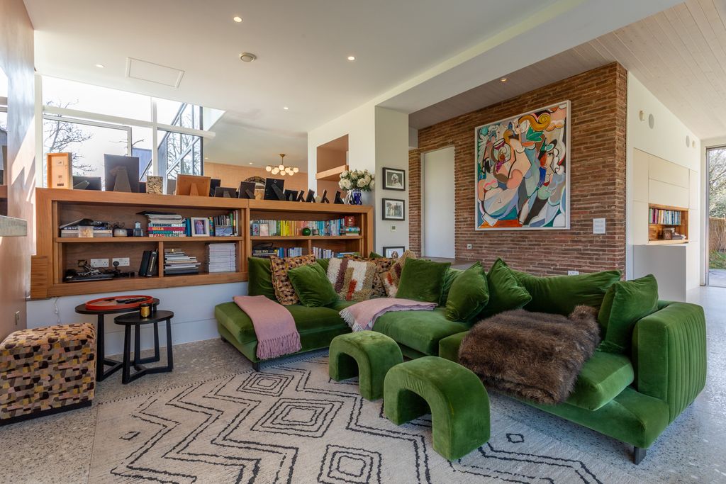 Stardust Mansion South East Olivers Travels 5