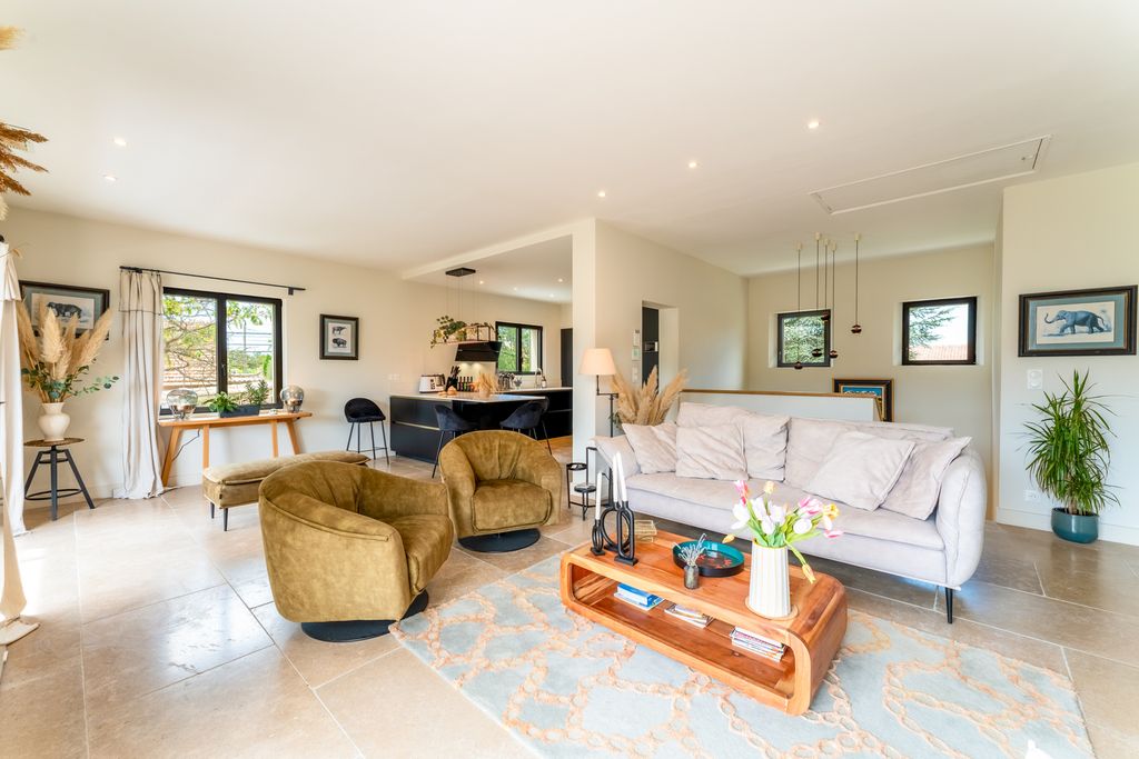 Villa Des Oiseaux CH Provence OliversTravels 4
