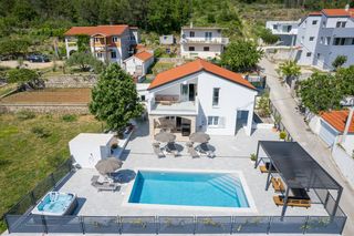 Zlatini Villa Dalmatia Coast Olivers Travel 1