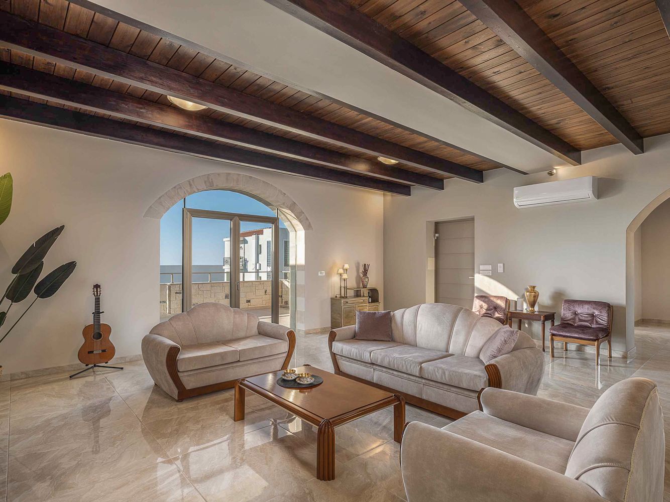 Villa Aralia