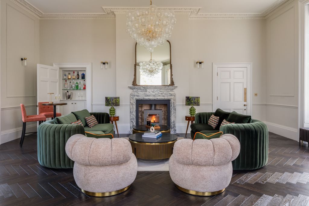 Featherstone Manor Bath Olivers Travels 3