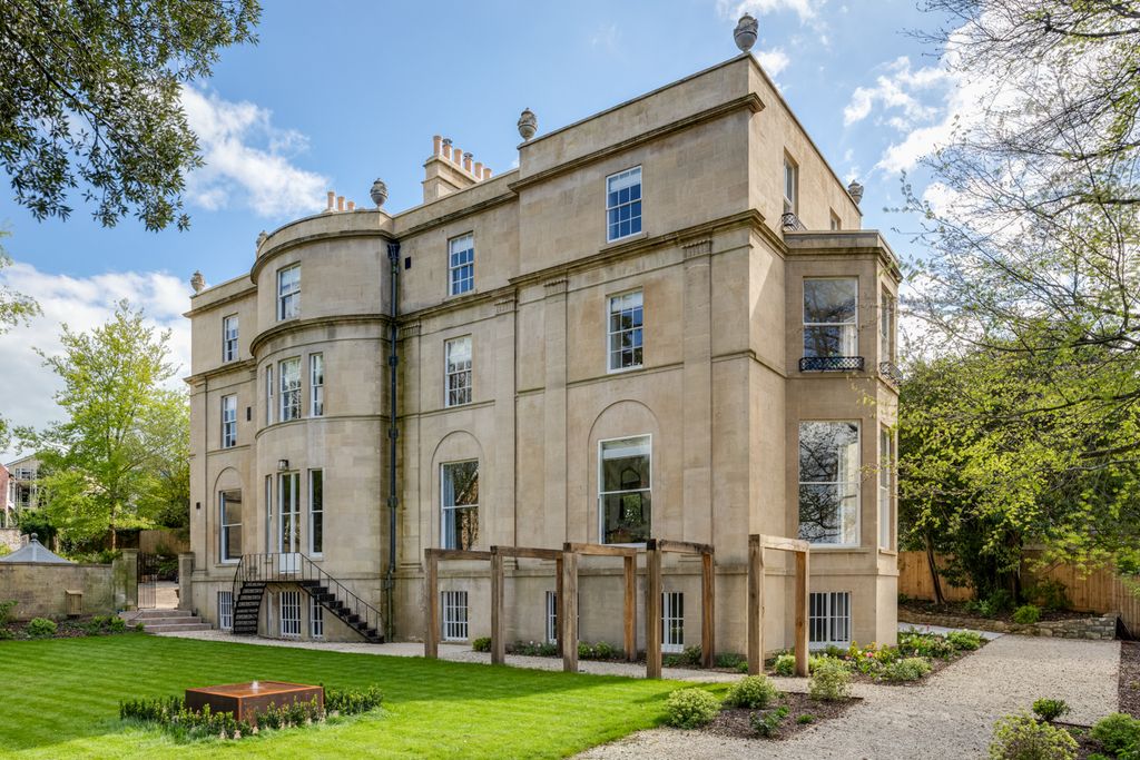 Featherstone Manor Bath Olivers Travels 1