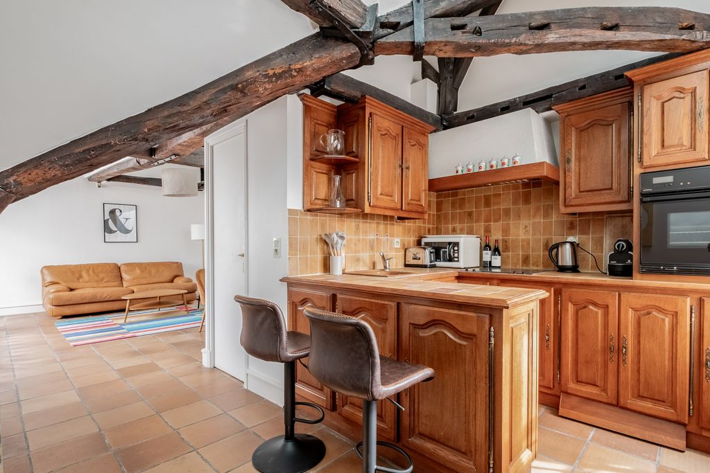 Apartment Montorgueil Paris Olivers Travels 3