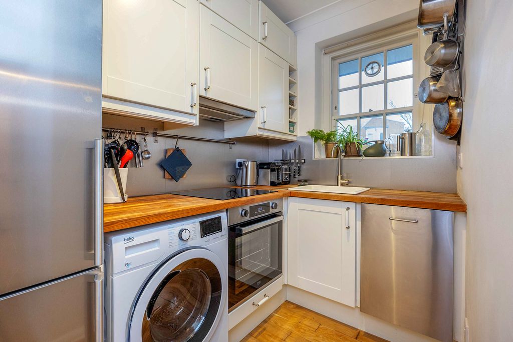 Apartment Vicarage London Olivers Travels 3