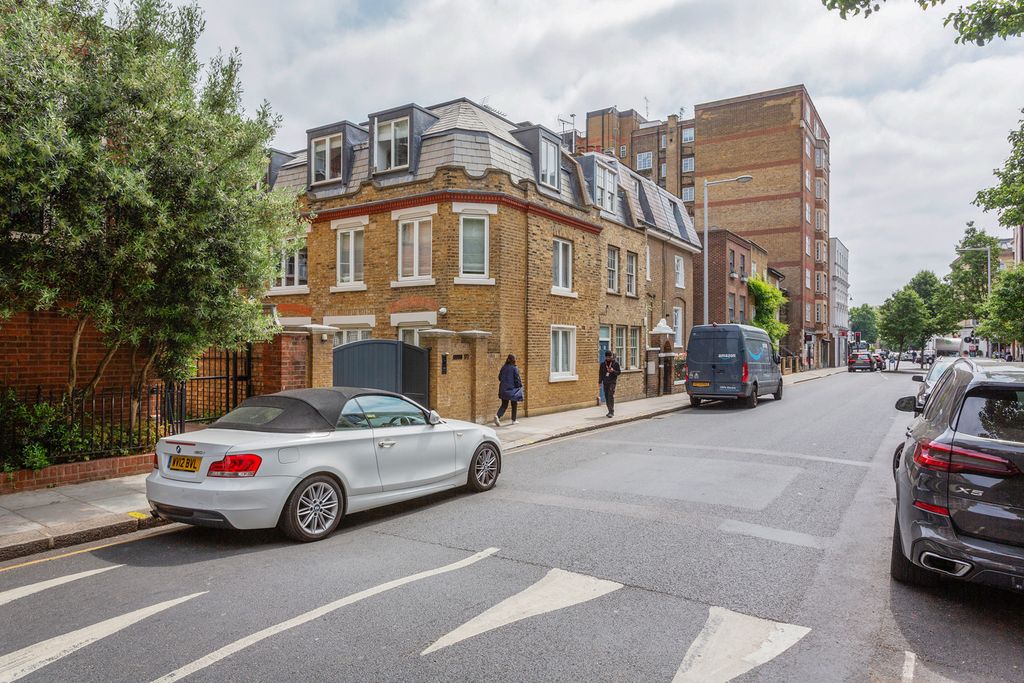 Apartment Evelyn Gardens London Olivers Travels 12