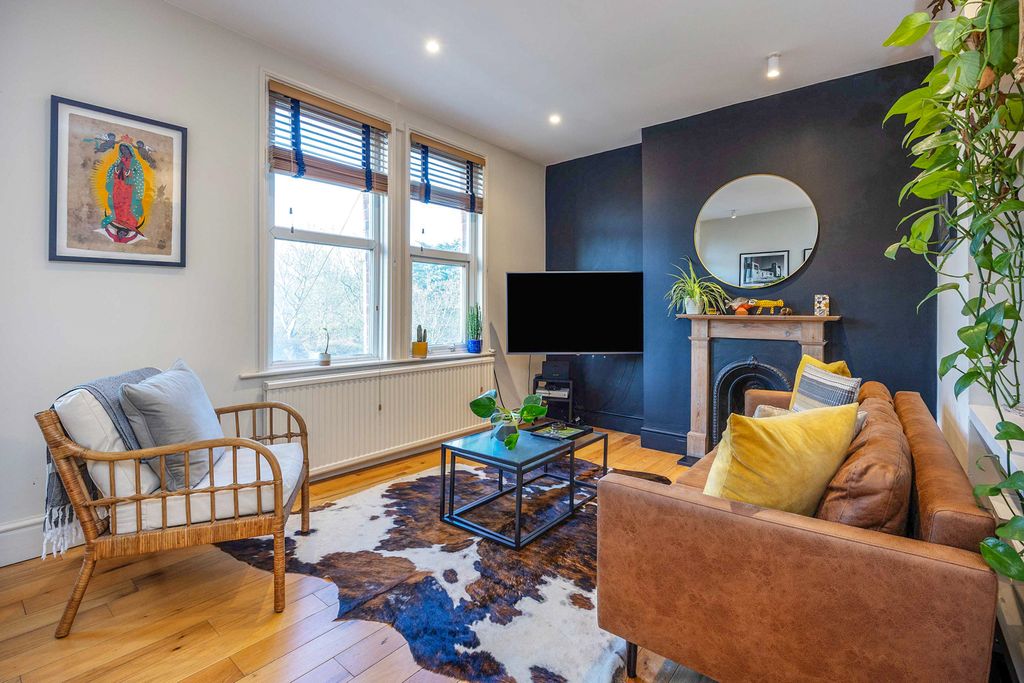 Apartment Oxberry London Olivers Travels 1