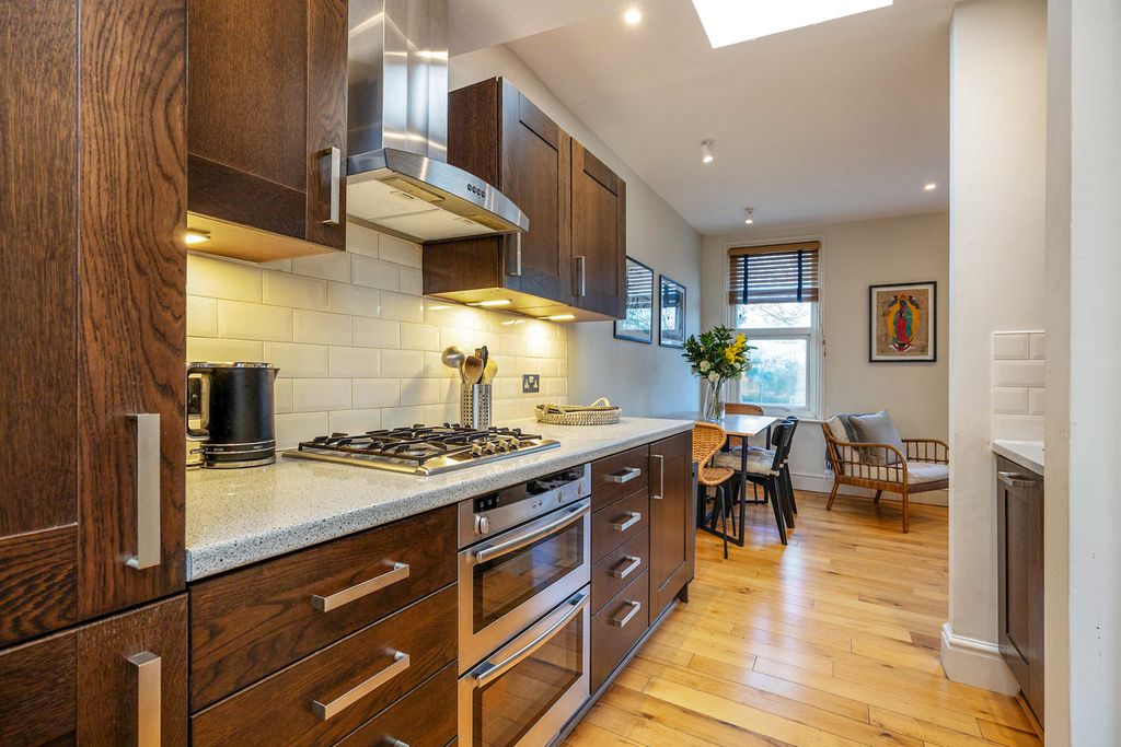 Apartment Oxberry London Olivers Travels 4
