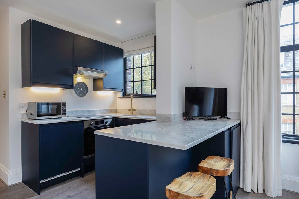 Apartment Meridien London Olivers Travels 5