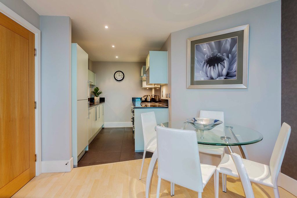 Apartment Vauxy London Olivers Travels 3