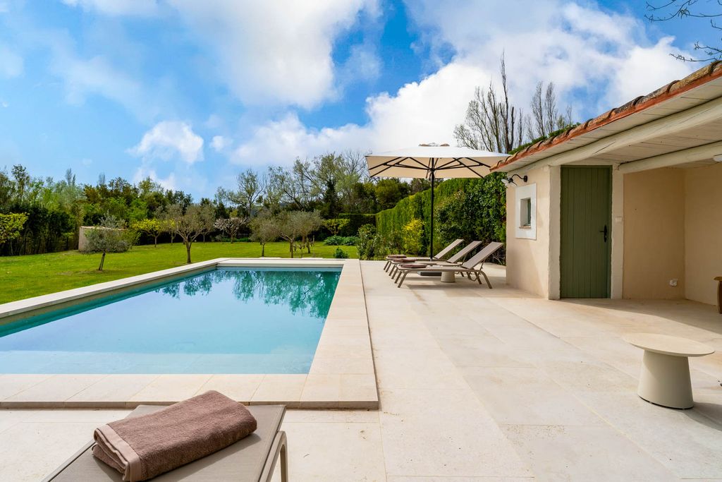 Maison De Terre CH Provence France OliversTravels 2