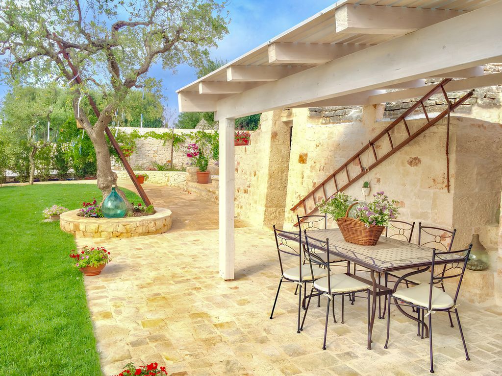 Trullo Raldi Puglia Olivers Travels 2