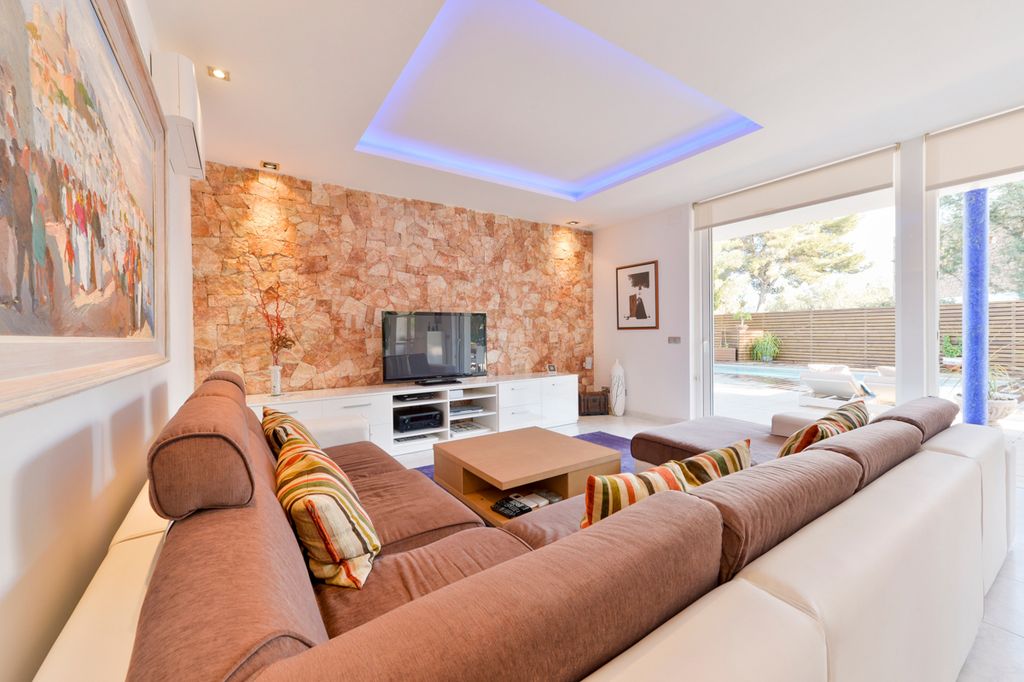 Villa Los Ibis Ibiza Olivers Travels3