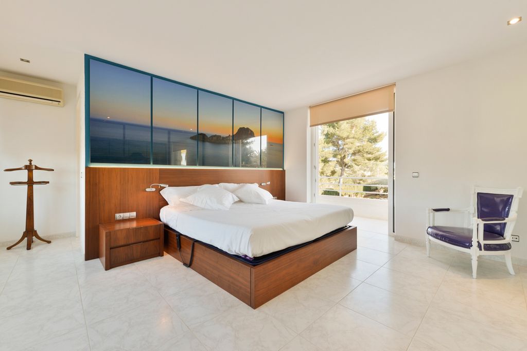Villa Los Ibis Ibiza Olivers Travels4