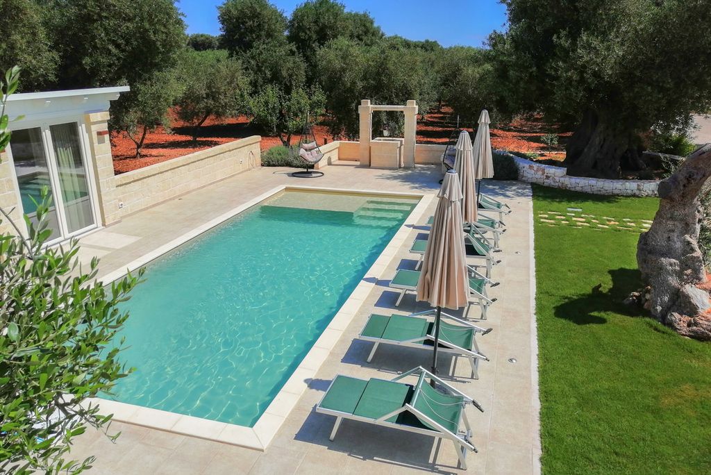 Pumo Bianco Puglia Olivers Travels 2